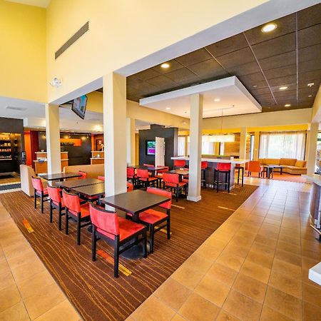 Iowa Inn Bettendorf Quad Cities Bagian luar foto