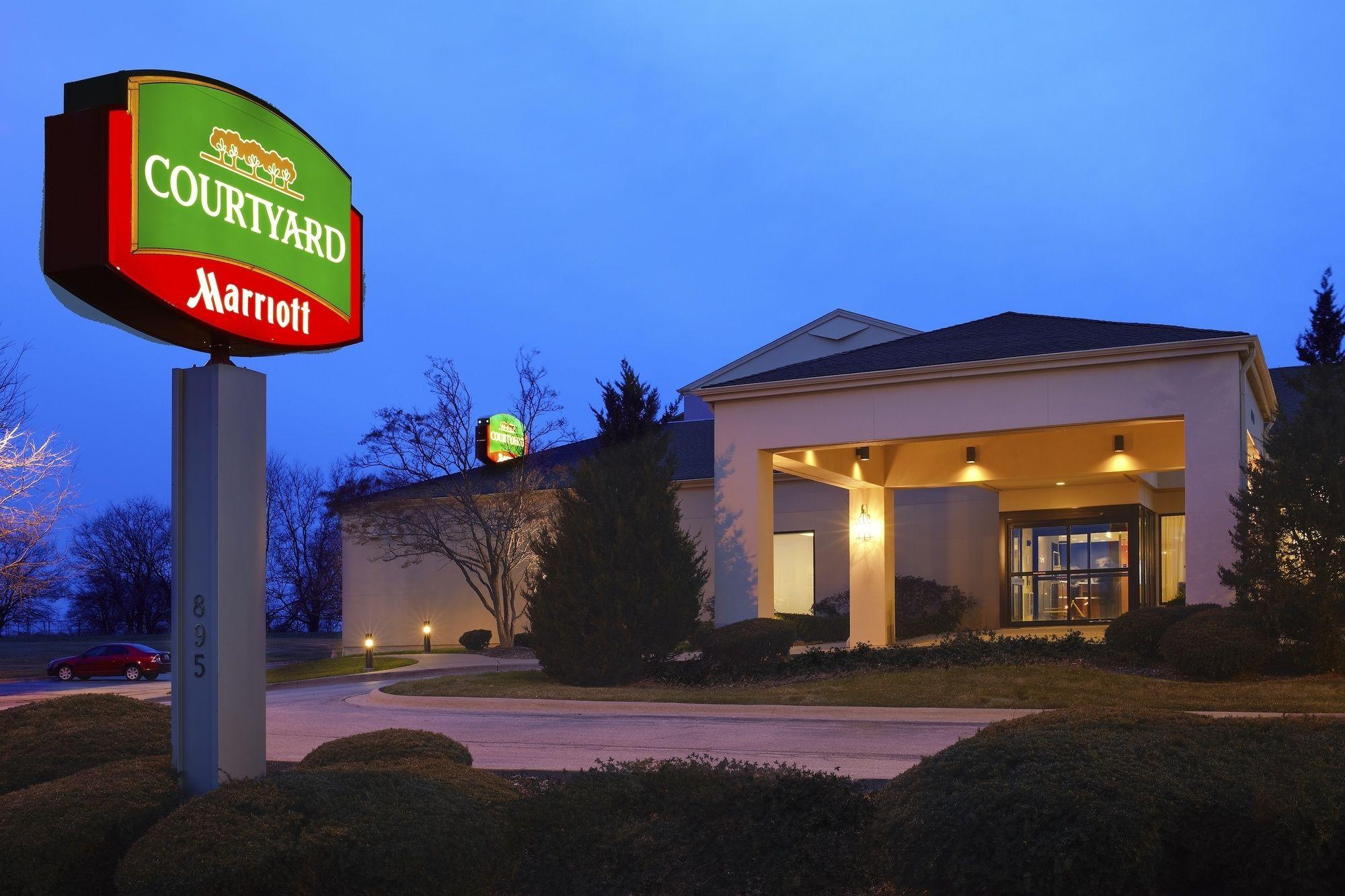 Iowa Inn Bettendorf Quad Cities Bagian luar foto