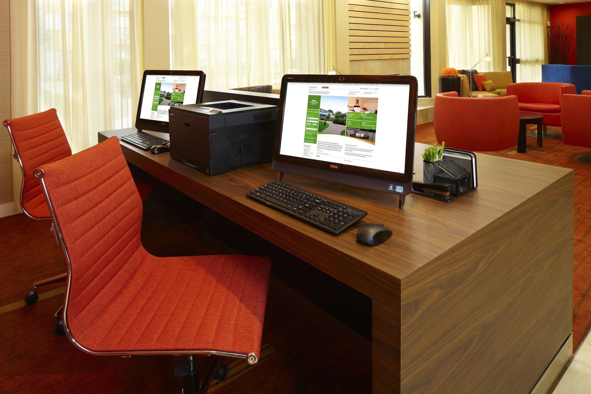 Iowa Inn Bettendorf Quad Cities Bagian luar foto