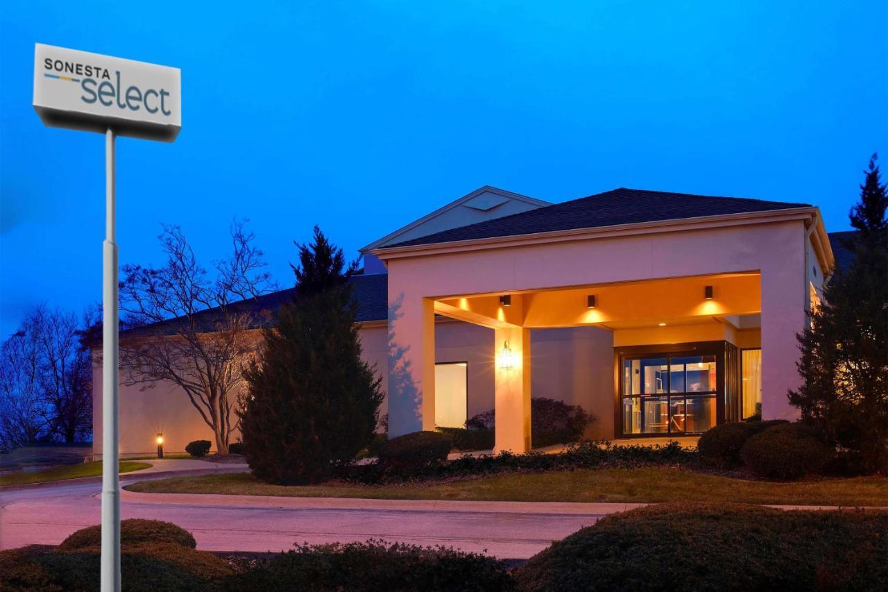 Iowa Inn Bettendorf Quad Cities Bagian luar foto