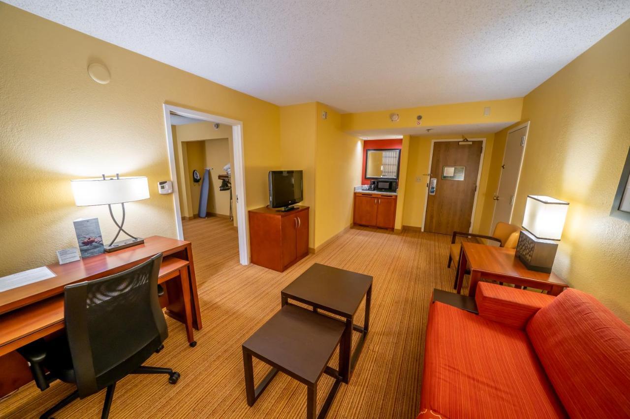 Iowa Inn Bettendorf Quad Cities Bagian luar foto