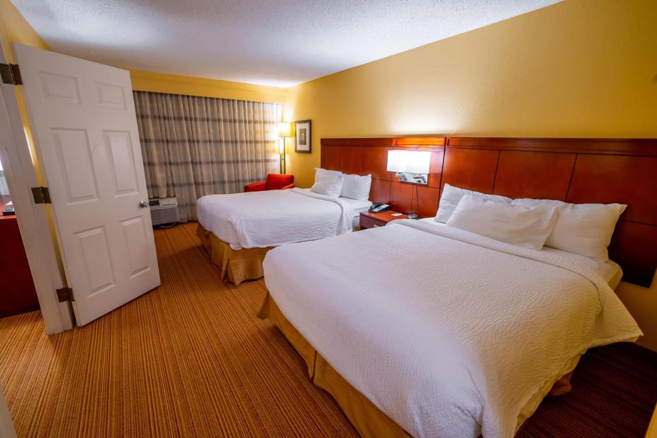 Iowa Inn Bettendorf Quad Cities Bagian luar foto