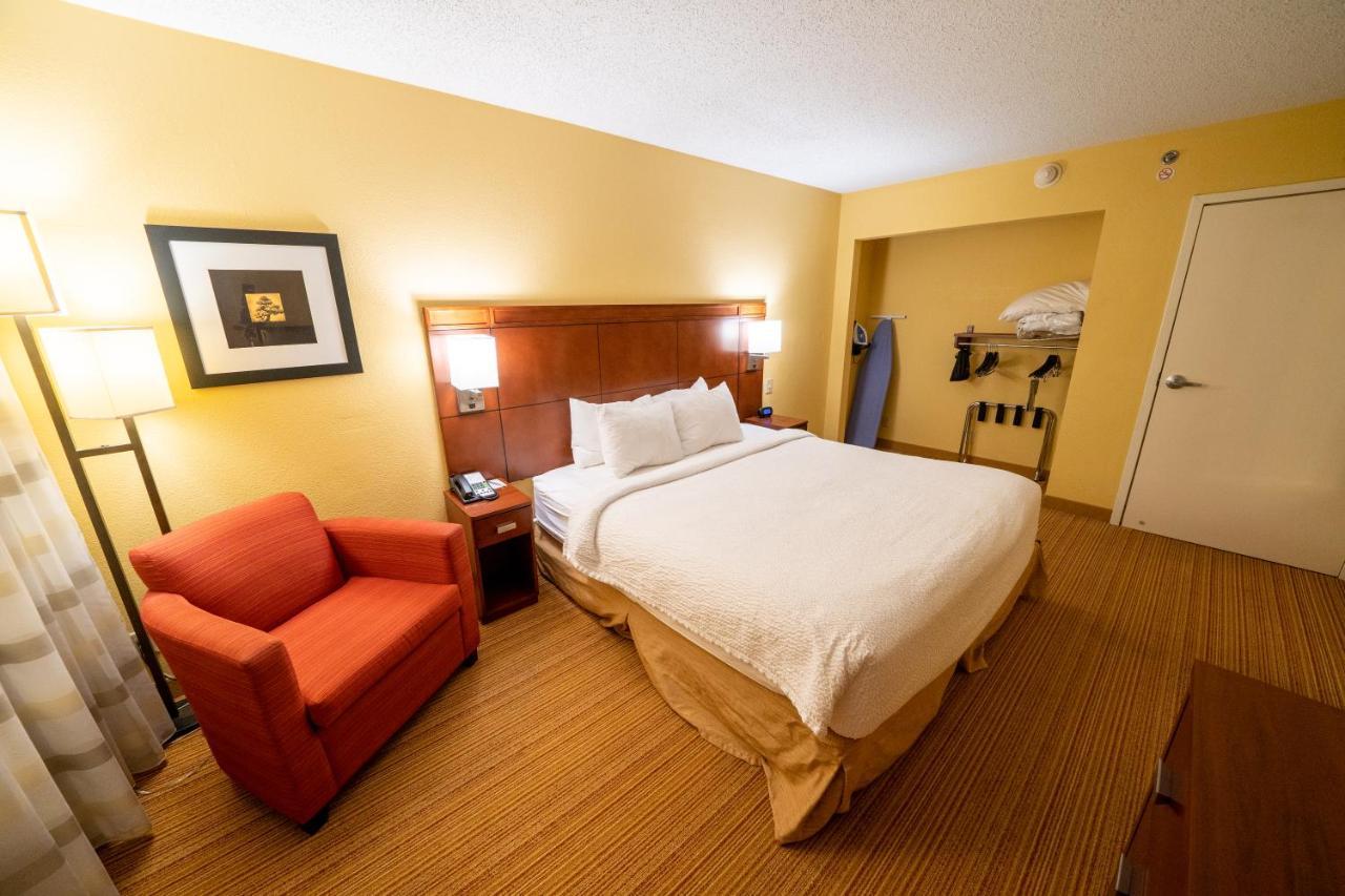 Iowa Inn Bettendorf Quad Cities Bagian luar foto