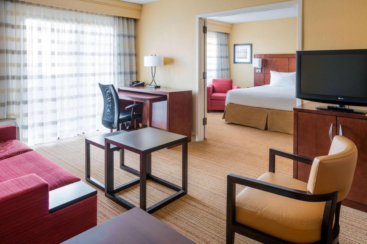 Iowa Inn Bettendorf Quad Cities Bagian luar foto