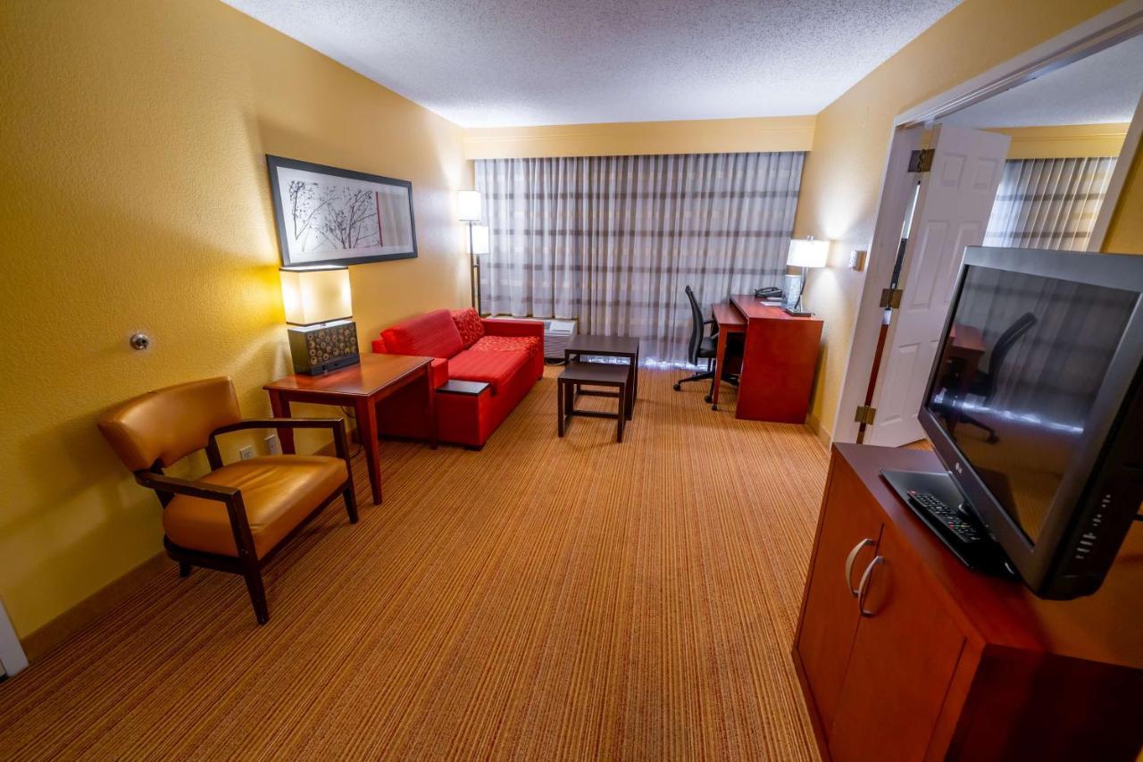 Iowa Inn Bettendorf Quad Cities Bagian luar foto