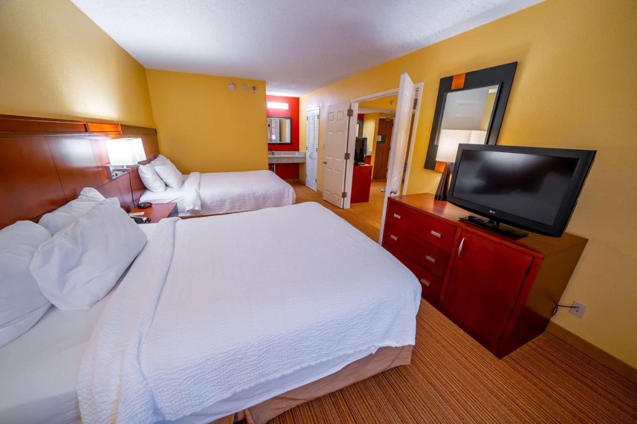 Iowa Inn Bettendorf Quad Cities Bagian luar foto