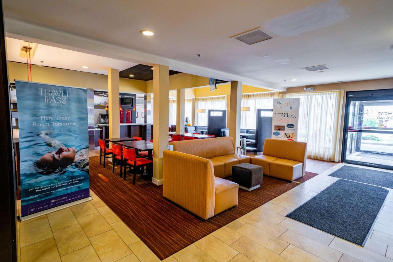 Iowa Inn Bettendorf Quad Cities Bagian luar foto